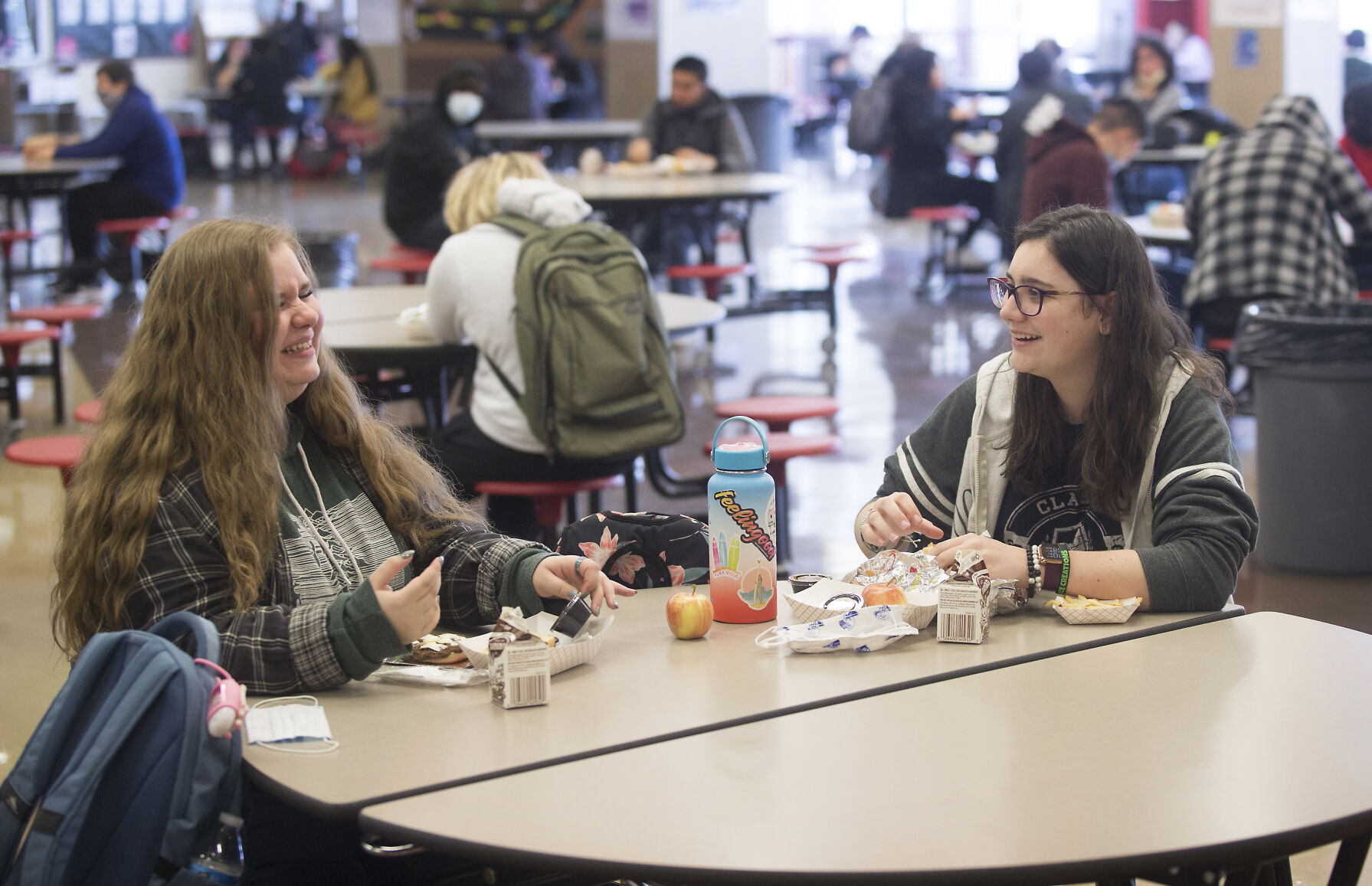 210224-newslocal-highschool 04.jpg